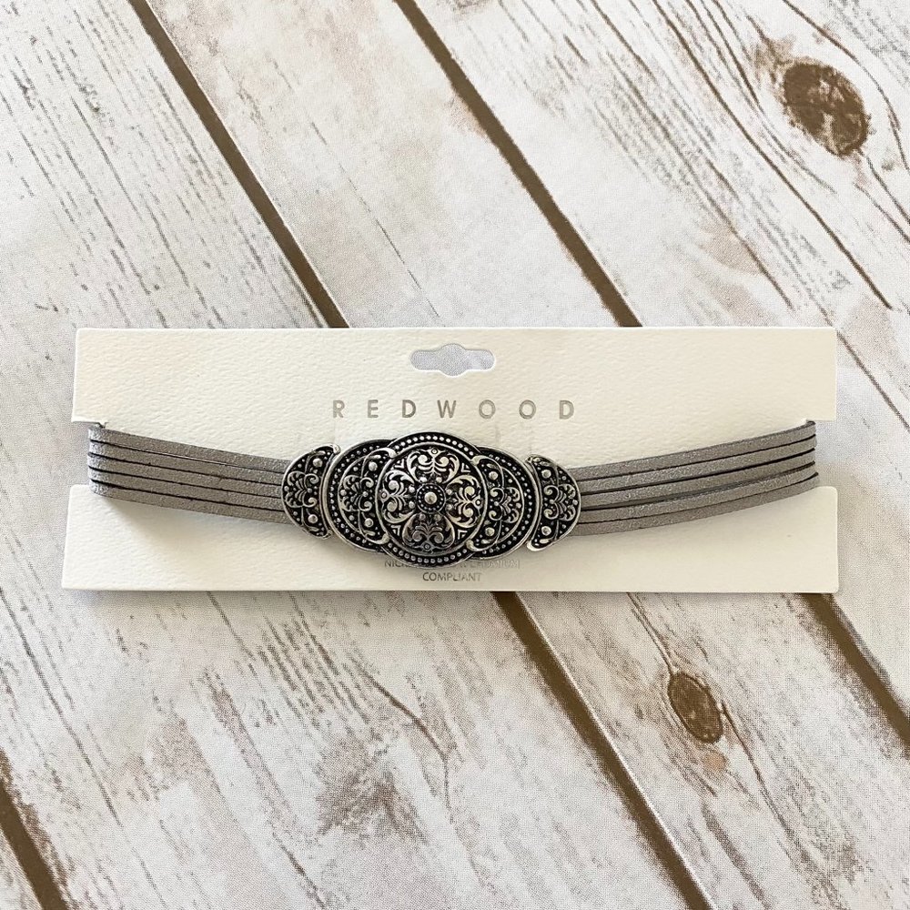 New Redwood Women's Gray Suede Layered Choker Necklace Filigree Design Brooch